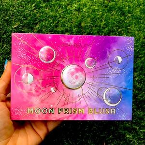 Lunar beauty nude prism blush pallet